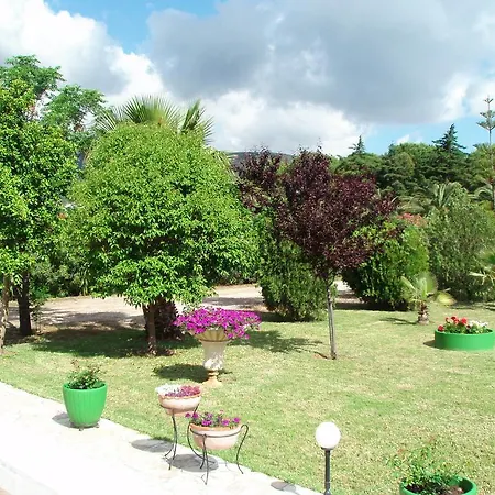 Finikes Kefalonia Számi