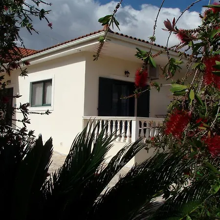 Finikes Kefalonia Számi