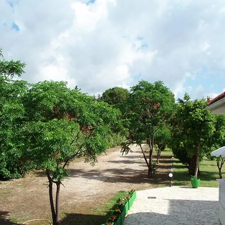 Finikes Kefalonia Számi