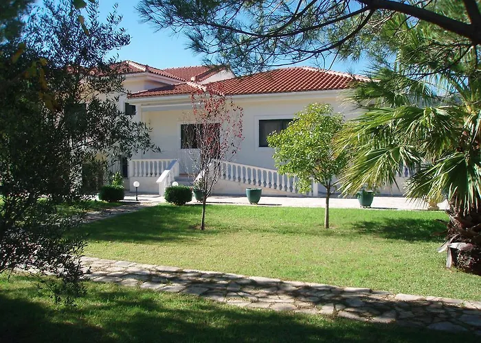 Finikes Kefalonia * Sami (Kefalonia)