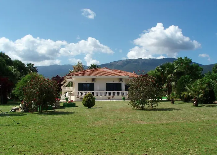 Finikes Kefalonia Sami (Kefalonia)