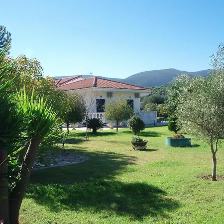 Finikes Kefalonia 萨米