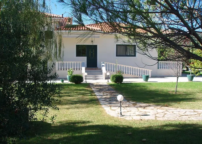 Finikes Kefalonia * Sami (Kefalonia)