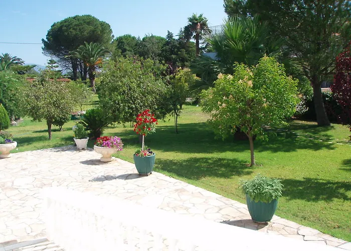 Finikes Kefalonia Sami (Kefalonia)