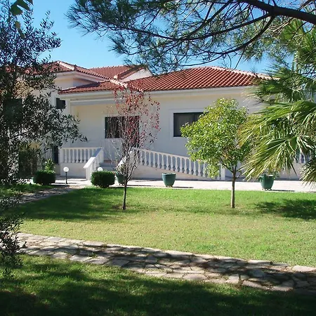 Finikes Kefalonia * Sami (Kefalonia)