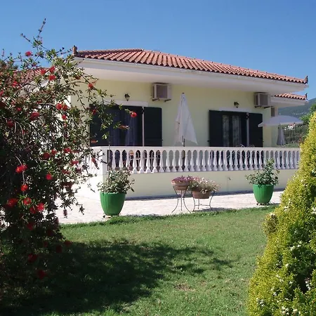 Finikes Kefalonia Sami (Kefalonia)